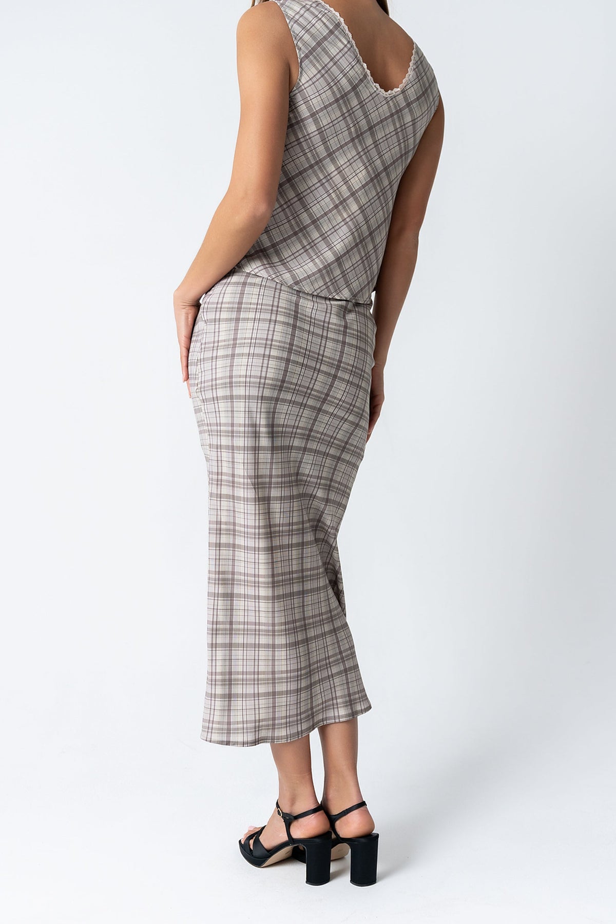 Jenna Plaid Maxi Skirt in Beige