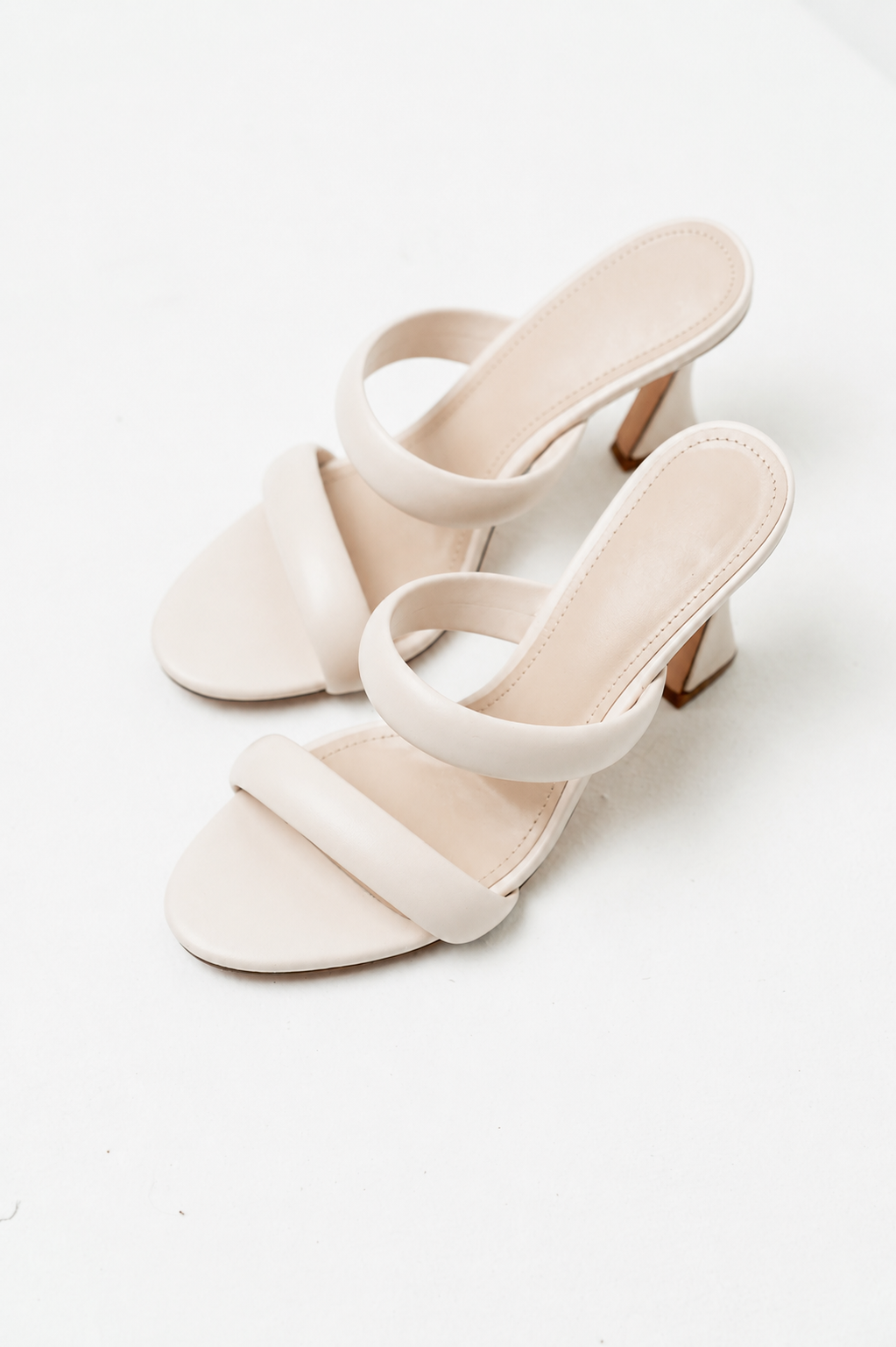 Marco Strappy Heel in Bone