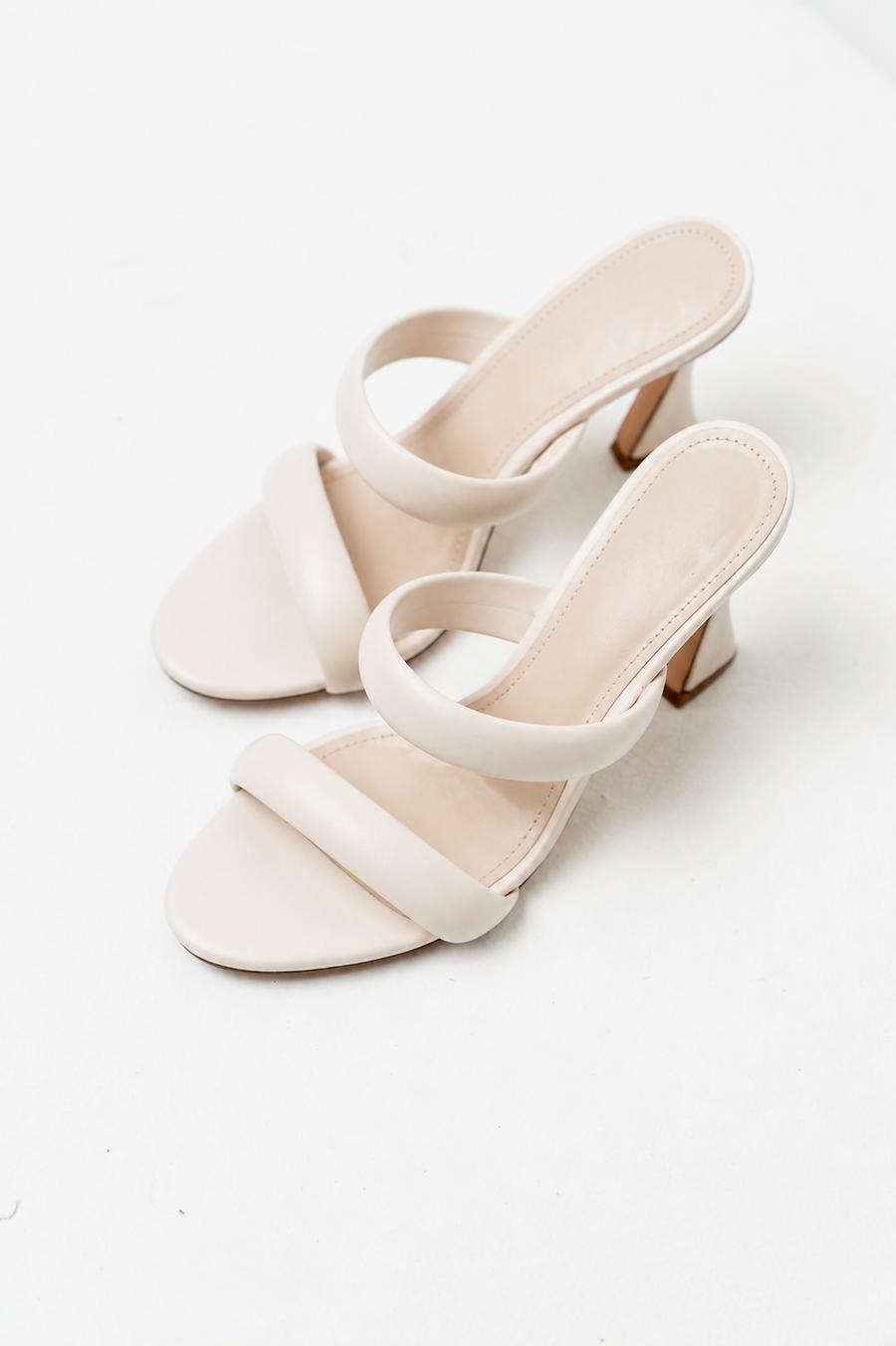 Marco Strappy Heel in Bone