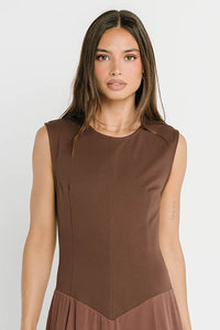 Charles Maxi Dress in Red-Brown