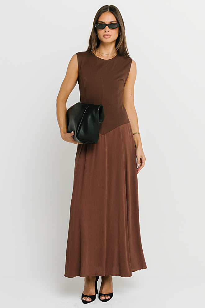 Charles Maxi Dress in Red-Brown