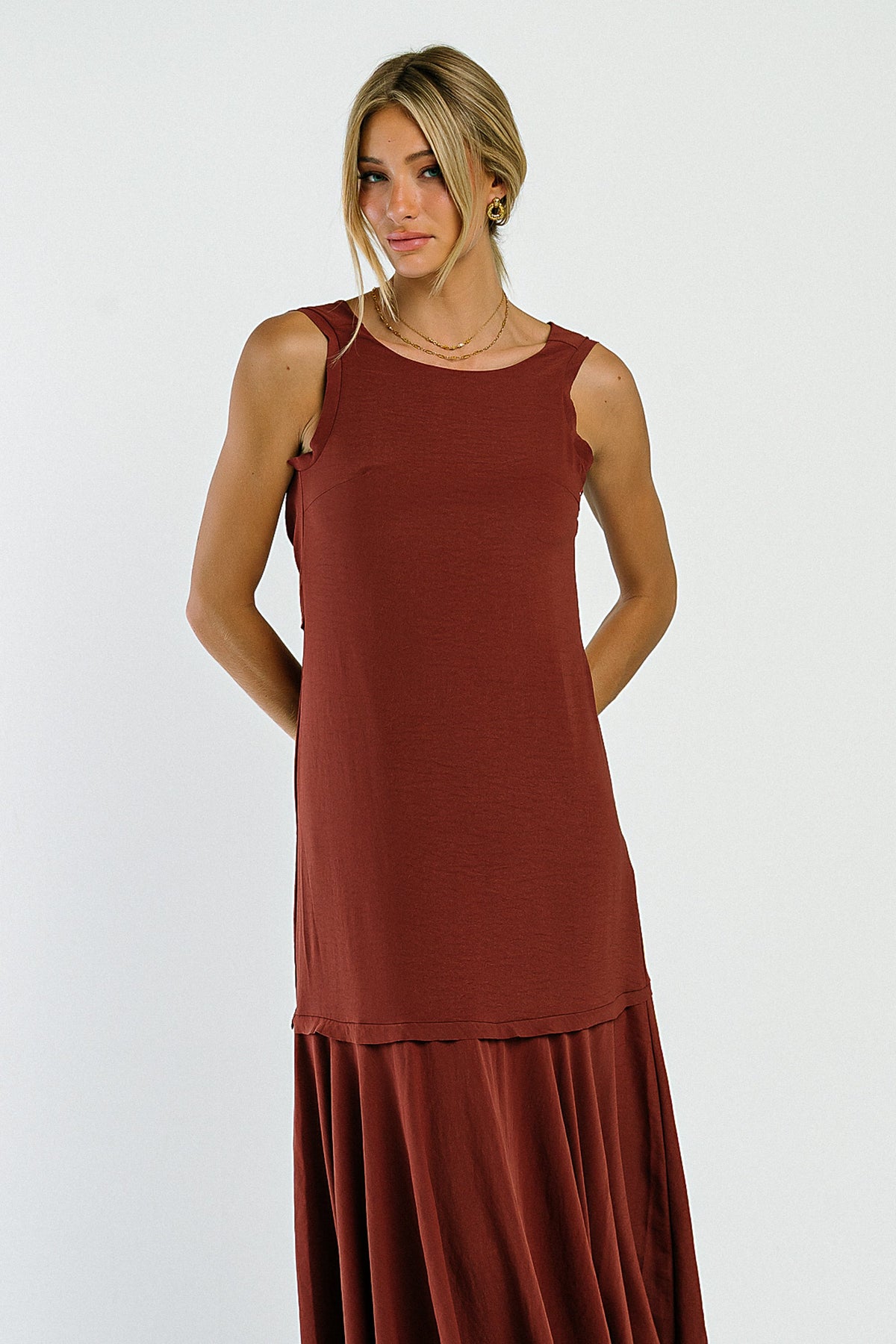 Marlon Maxi Dress in Red-Brown